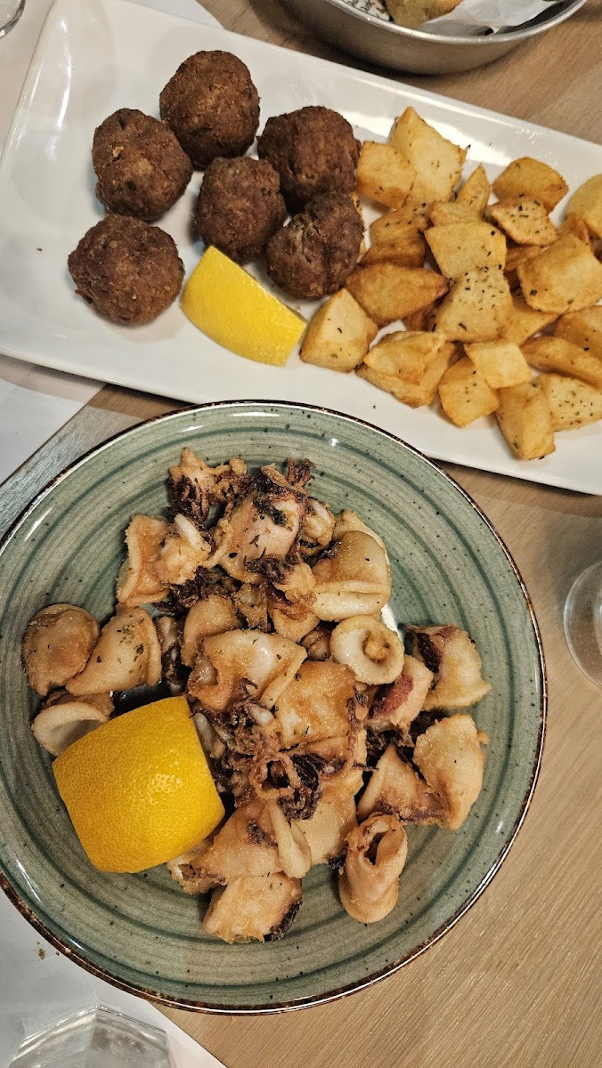 Ampelaki Greek Restaurant-8